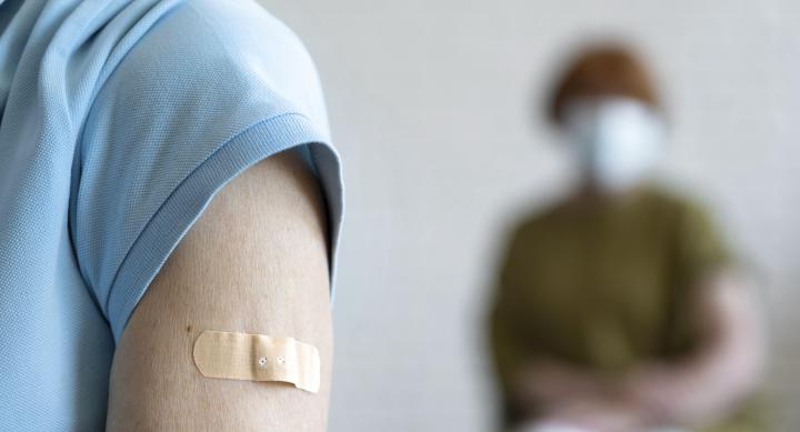 No Evidence that Vaccination Harms the Shoulder